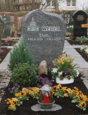 Der Grab-Stein von Emil Weber.